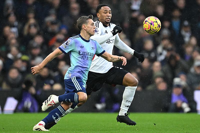 Kenny Tete'nin sözleşmesi sezon sonunda bitiyor (AFP)