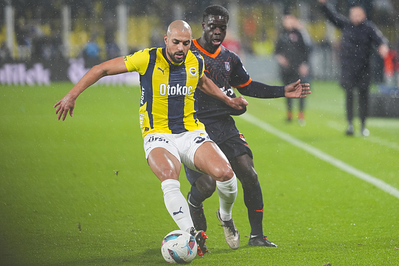 Sofyan Amrabat (AA)