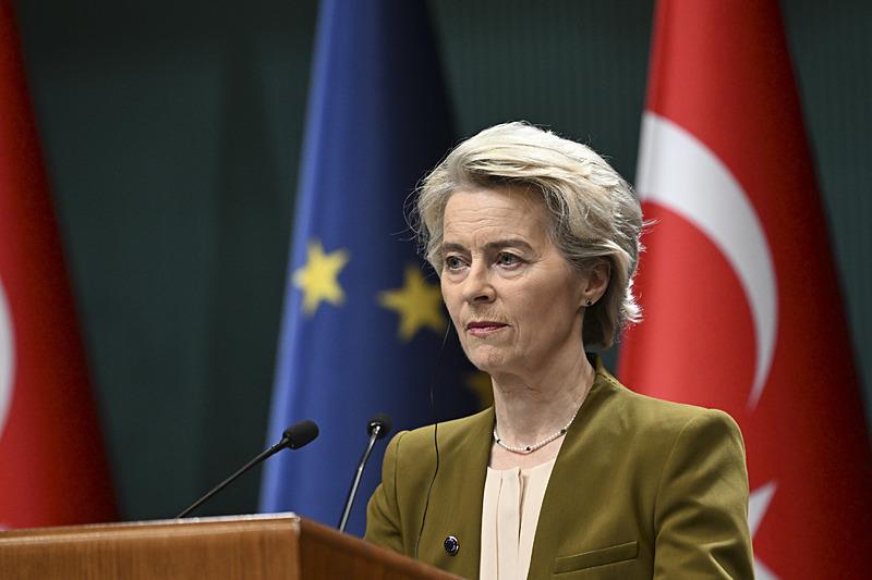 Avrupa Birliği (AB) Komisyonu Başkanı Ursula von der Leyen, AB'nin ʺadım adımʺ yaklaşımıyla Suriye'nin yeniden imarına katkı sağlamaya hazır olduğunu belirtti, AA