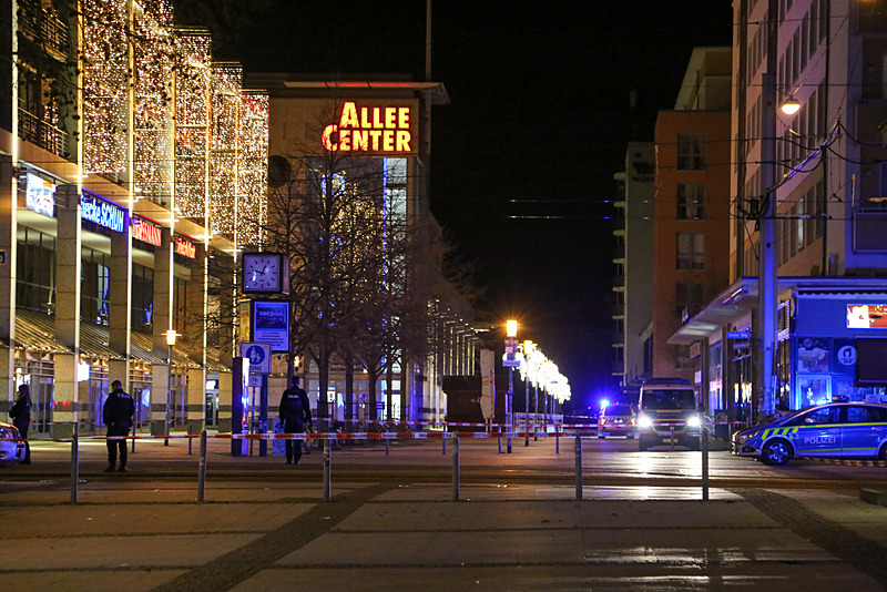 Saldırının ardından birçok eyalette Noel pazarları iptal edildi. (AA)