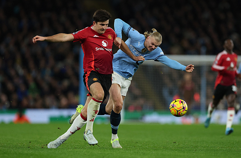 Harry Maguire için Napoli de devrede (REUTERS)