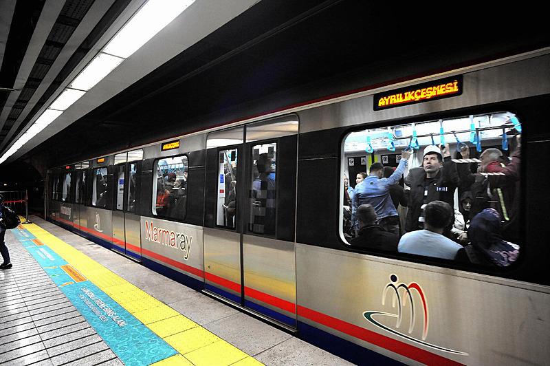 Marmaray 20 Aralık'ta 743 bin 596 kişiye verdiği hizmetle rekor kırdı (AA)