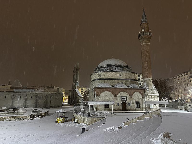 Sivas beyaza büründü (İHA) 