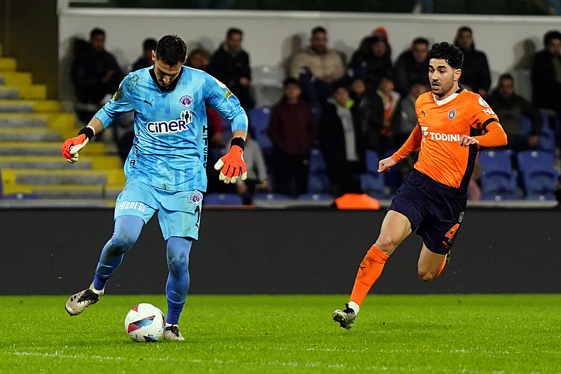 Trendyol Süper Lig'de Başakşehir ile Kasımpaşa karşı karşıya geldi (AA)