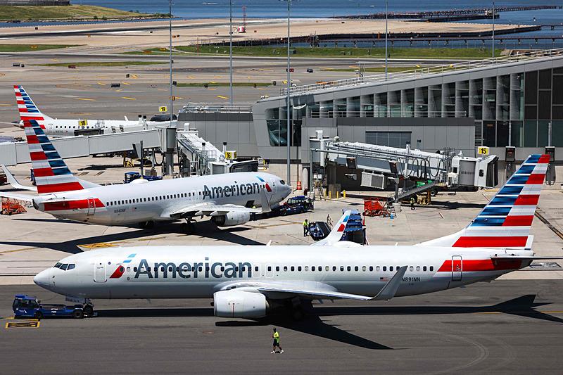 American Airlines, teknik bir aksaklık dolayısıyla ABD'deki tüm uçuşların durdurulduğunu duyurdu, AFP