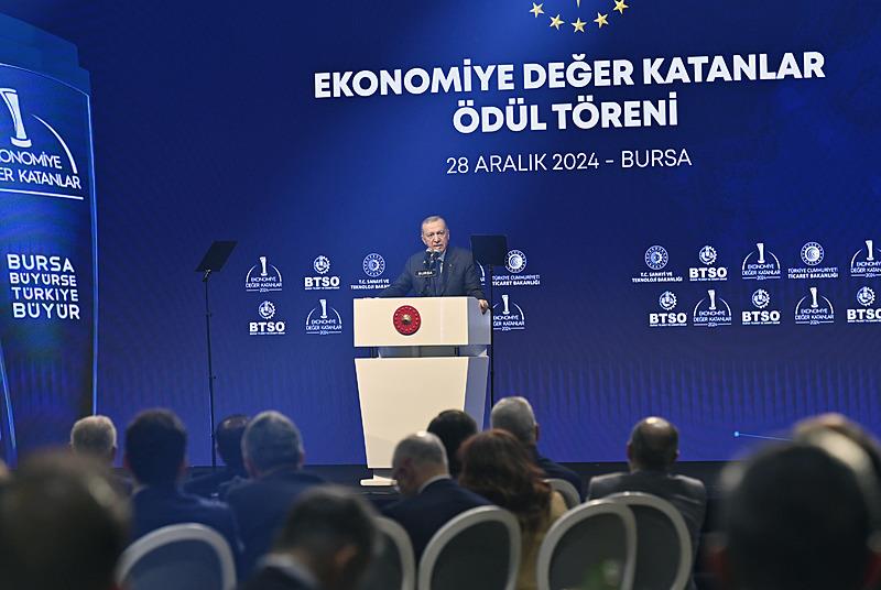 Başkan Erdoğan, Ekonomiye Değer Katanlar 49'uncu Ödül Töreninde konuştu (Fotoğraf: AA)