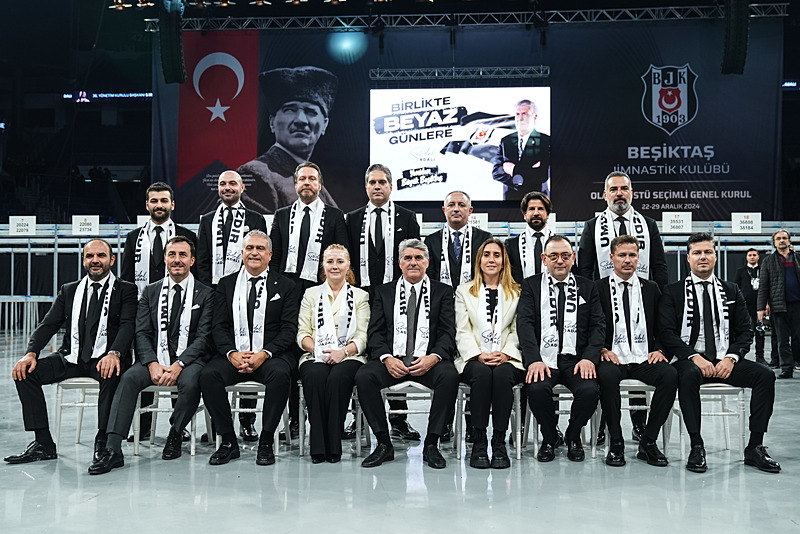 Beşiktaş'ın yeni yönetim kurulu (AA)