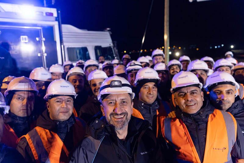 Türk Telekom CEO’su Ümit Önal Marin'den mesaj verdi: Fiberin hızını Türkiye'nin her köşesine taşıyoruz-3