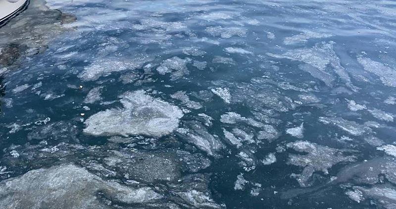 Çanakkale Boğazı ve Marmara Denizi'nde 2020 yılında etkili olan müsilaj yeniden görülmeye başlandı.