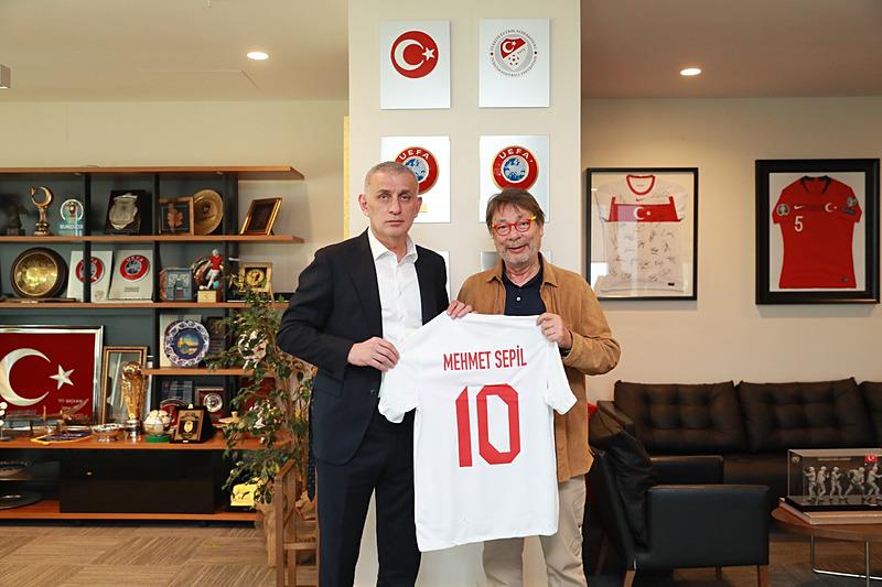 İbrahim Hacıosmanoğlu ve Mehmet Sepil. (TFF)