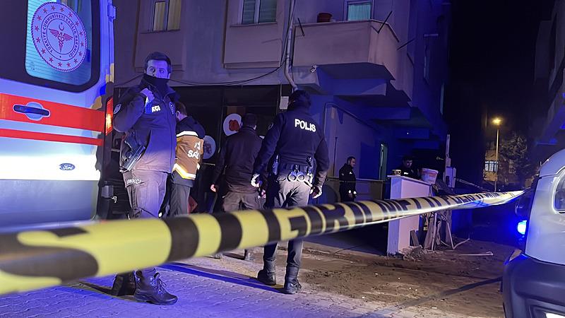 Kocaeli'nin Darıca ilçesinde Şener A. 40 yıllık eşini öldürdü. (DHA)