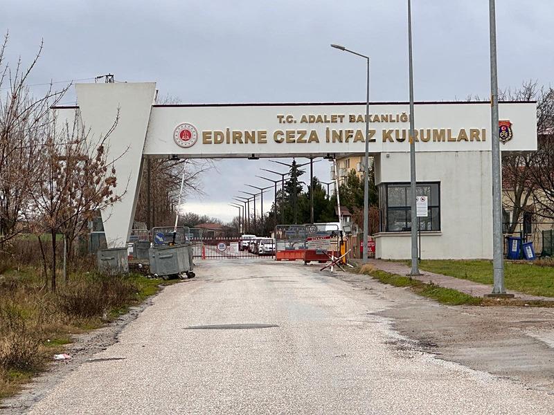 DEM Parti İmralı heyeti, Edirne Cezaevi'nde tutuklu bulunan HDP eski eş genel başkanı Selahattin Demirtaş'ı ziyaret etti. (Fotoğraf: İHA)