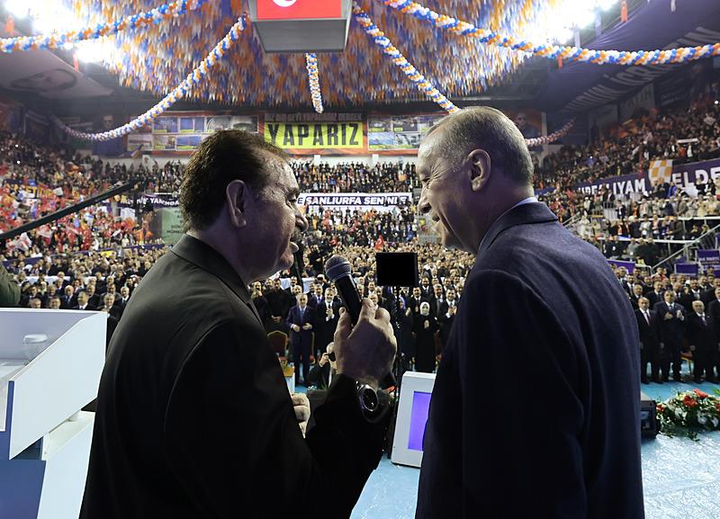 Başkan Recep Tayyip Erdoğan ve İbrahim Tatlıses. (AA)