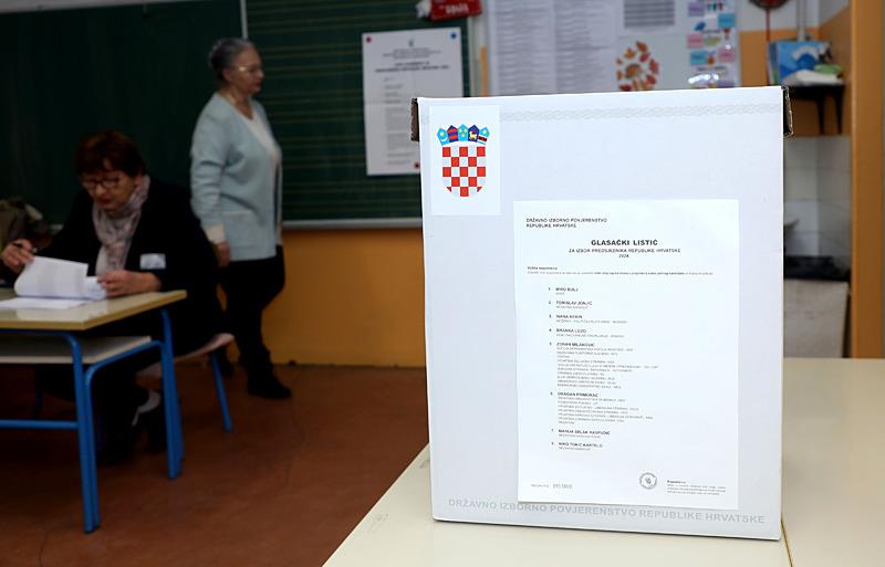 Hırvatistan'da seçimin ilk turu, AA