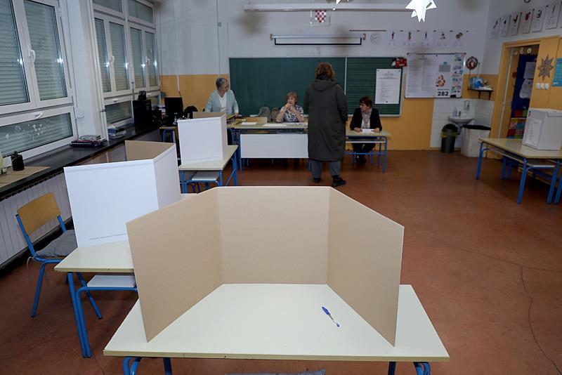 Hırvatistan'da seçimin ilk turu, AA