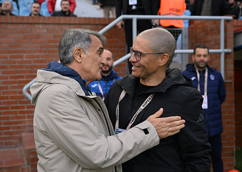 Şenol Güneş ve Alex de Souza (AA)