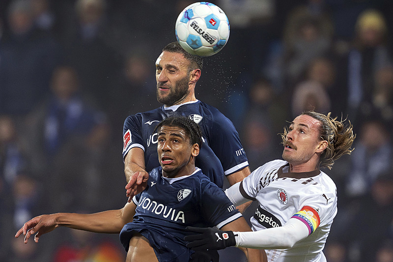 Bochum 13 dakikada karşılaşmayı 3-3'e getirdi (AP)