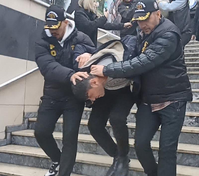 İstanbul'da sahte içkiden 6 kişinin ölmesine ilişkin yakalanan 8 şüpheliden 2'si tutuklandı. (AA)