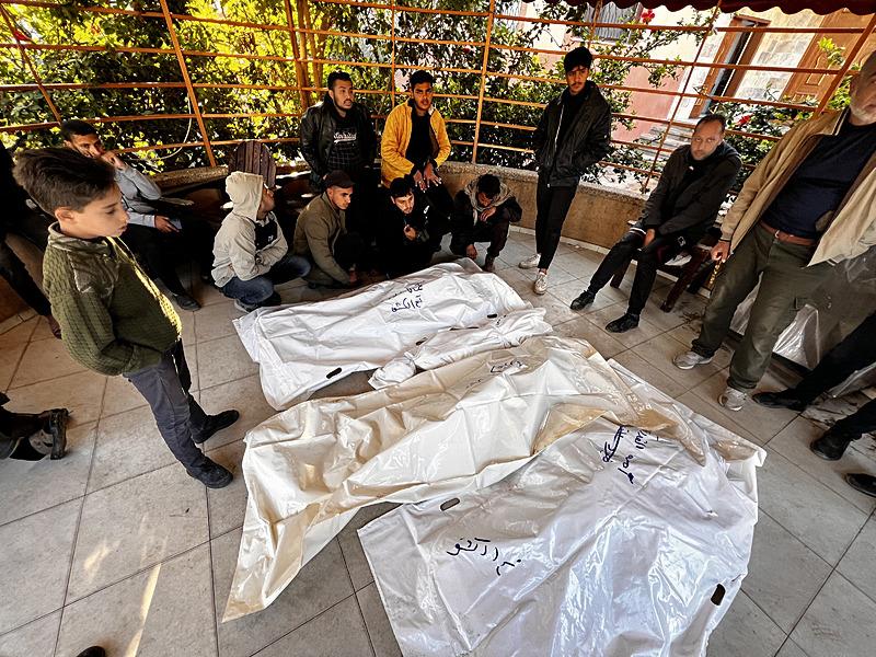 İşgalci İsrail, Filistinli bir aileyi daha yok etti (Fotoğraf: AA)