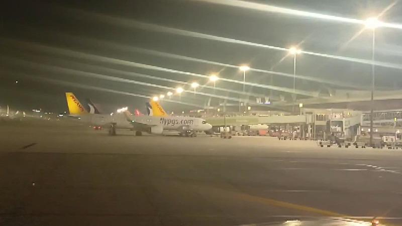 Sabiha Gökçen-Bahreyn seferini yapan yolcu uçağına bomba ihbarı yapıldı. İhbar nedeniyle uçakta detaylı arama yapıldı. Yapılan aramalarda ihbarın asılsız olduğu ortaya çıktı. (DHA)