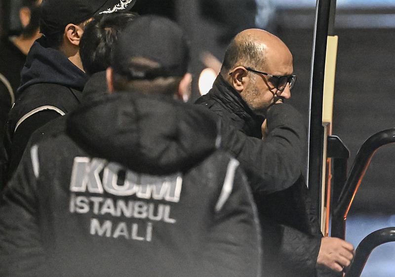 Aziz İhsan Akşat: (AA)