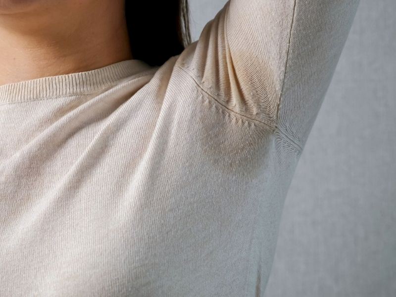 lekelere-elveda-deodorant-izlerini-aninda-cikaran-yontem-1737552962964.jpg (Takvim Foto Arşiv)