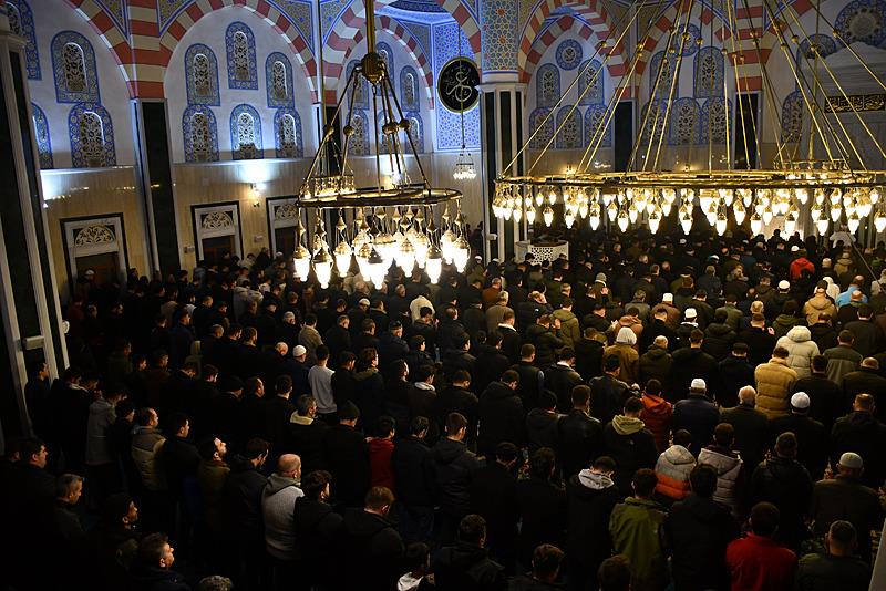İstanbul Valisi Davut Gül imzasıyla kamu kurumlarına genelde gönderildi. (AA)