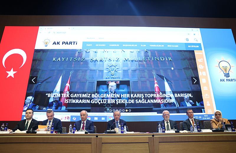 AK Parti Merkez Karar ve Yönetim Kurulu (MKYK), Cumhurbaşkanı ve AK Parti Genel Başkanı Recep Tayyip Erdoğan başkanlığında toplandı (27 Ocak, Fotoğraf: AA)