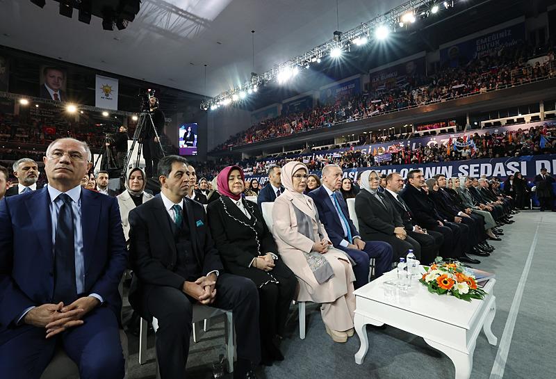 Başkan Erdoğan, Ankara Spor Salonu'nda AK Parti Genel Merkez Kadın Kolları 7. Olağan Kongresi'ne katıldı (AA)