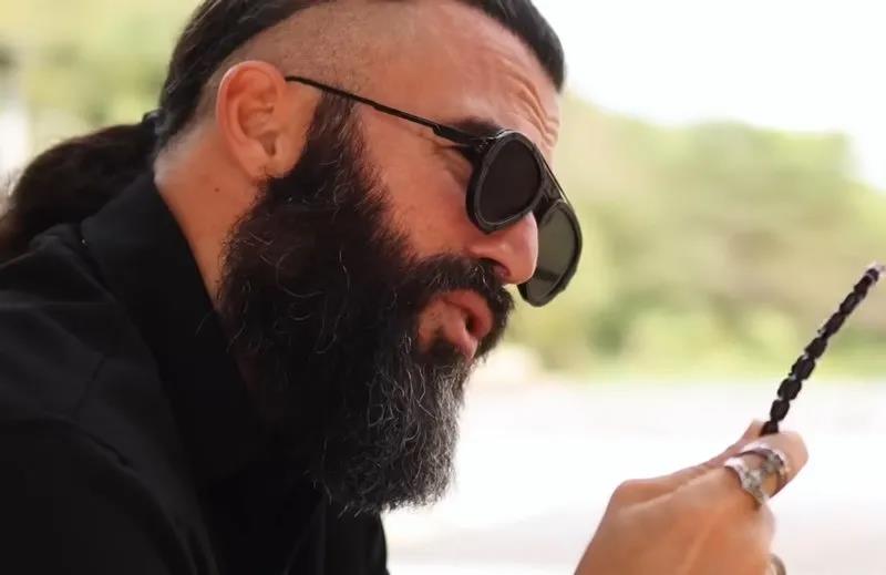 Turabi'nin klibinden bir kesit (Takvim.com.tr / Ekran görüntüsü)