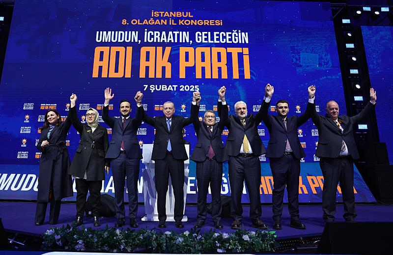 AK Parti İstanbul 8. Olağan İl Kongresi Başkan Erdoğan'ın katılımıyla gerçekleşti (AA)