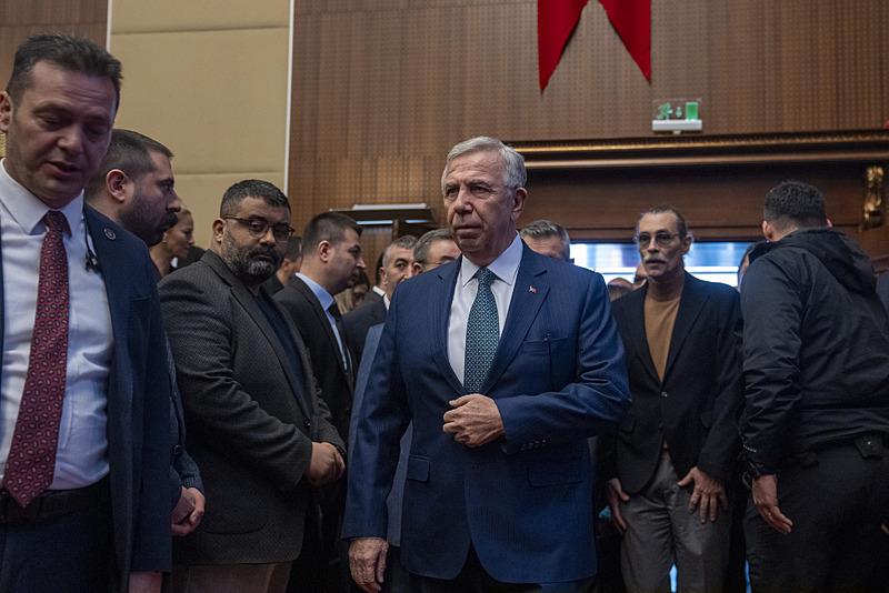 Mansur Yavaş, Ekrem İmamoğlu ve Özgür Özel'in kamuoyuna yansıyan açıklamalarından rahatsız (Takvim.com.tr)