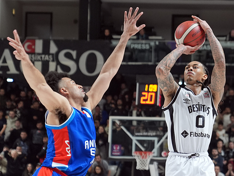 Beşiktaş güçlü rakibini yenmeyi başardı (AA)