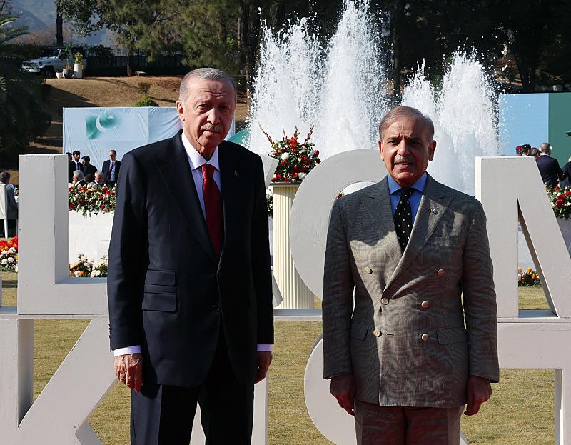 Başkan Erdoğan ve Şahbaz Şerif (Fotoğraf: AA)