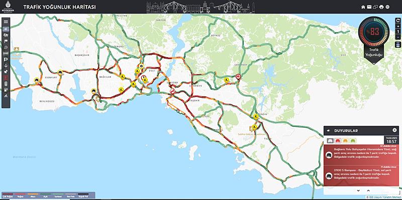İstanbul'da trafik yoğunluğu yüzde 83'e ulaştı. (DHA)