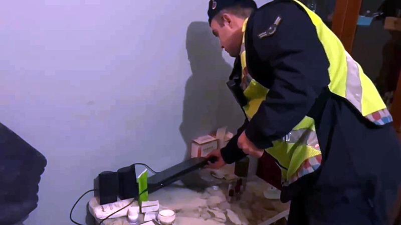 Tekirdağ'da jandarmanın düzenlediği yasa dışı bahis operasyonunda 7 şüpheli, gözaltına alındı. (DHA)