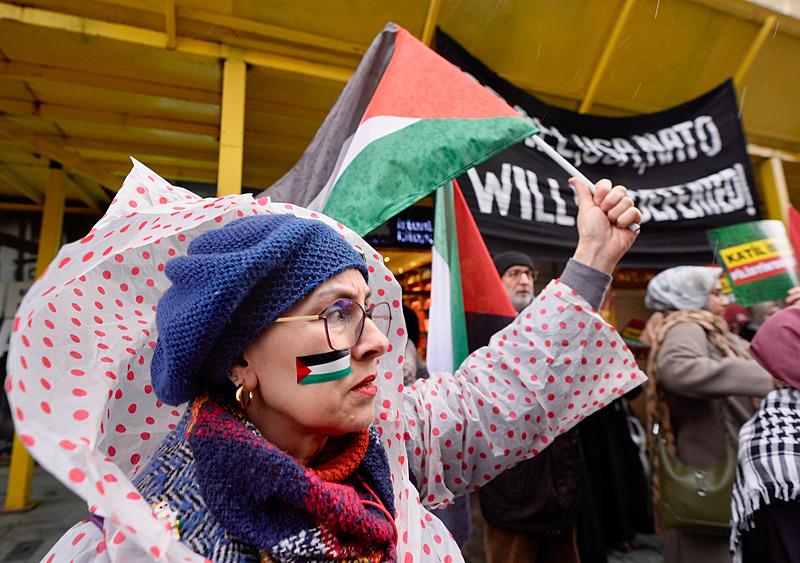 ABD Başkanı Trump'ın Gazze planı İstanbul'da protesto edildi. (AA)