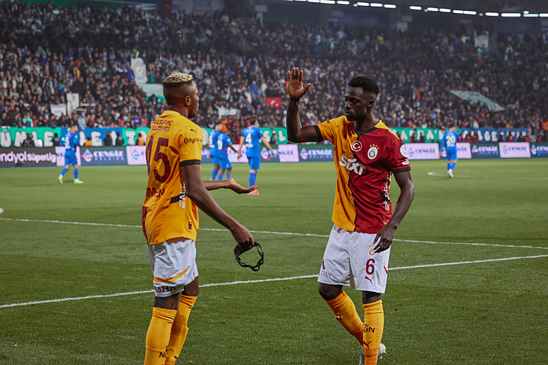 Çaykur Rizespor 1-2 Galatasaray | ÖZET-5