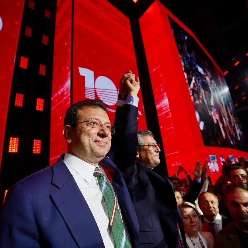 ʺŞaibeʺ iddiaları ile anılan CHP'nin 38. Olağan Kurultayı'ndan bir kesit (Takvim.com.tr)