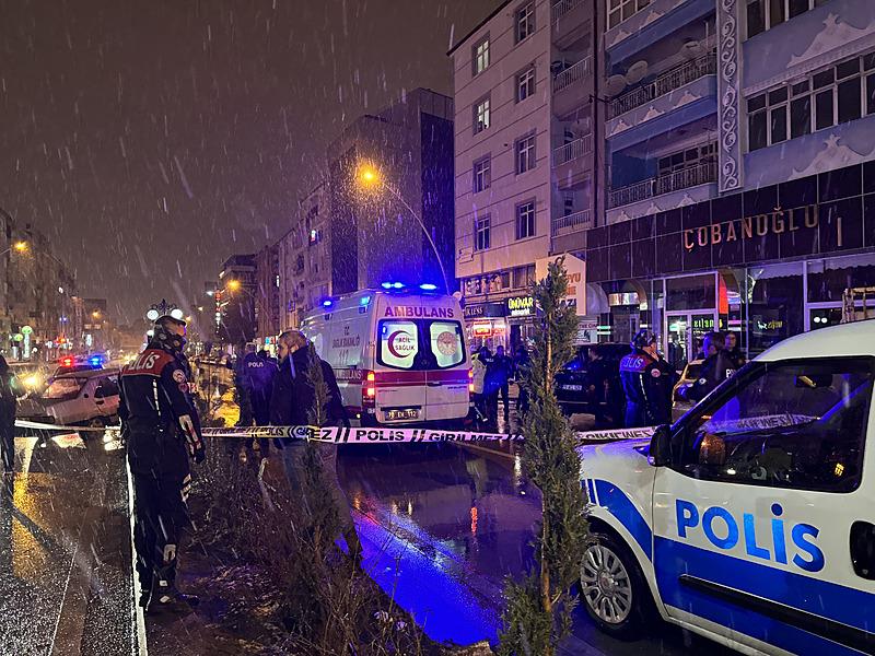 Karaman'da alkollü sürücü refüje çıktı (Fotoğraf: AA) 