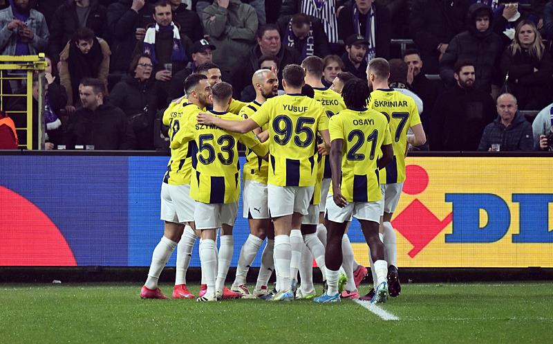 Fenerbahçe ilk maçı Kadıköy'de oynayacak. (AA)
