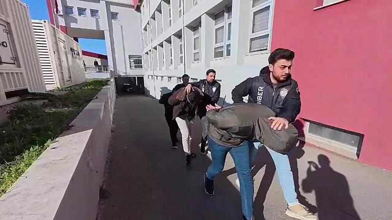 Adana'daki bahis çetesi operasyonunda yeni detaylar ortaya çıktı. (DHA)