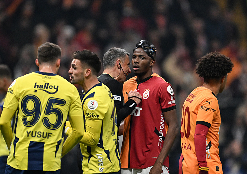 Victor Osimhen (Takvim Foto Arşiv)