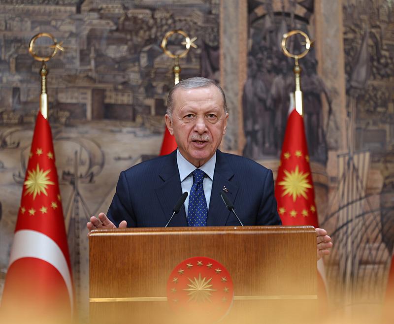 Başkan  Recep Tayyip Erdoğan, Dolmabahçe Çalışma Ofisi'nde şehit aileleriyle iftar programında bir araya geldi. Erdoğan, burada konuşma yaptı.