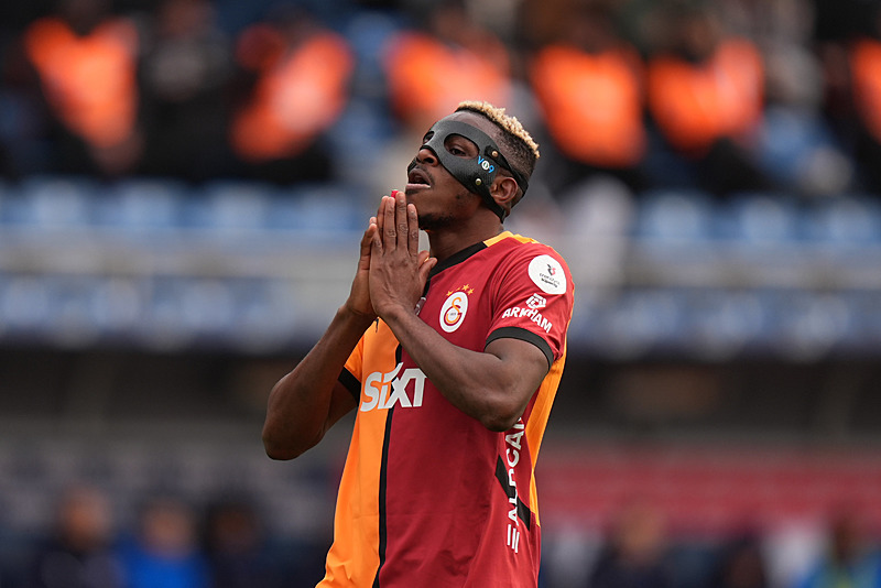 Victor Osimhen (AA)