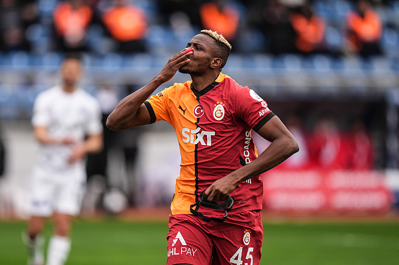 Victor Osimhen (AA)