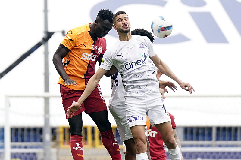 Davinson Sanchez (AA)