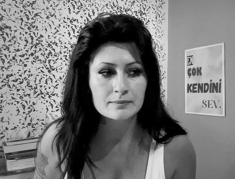 Ajlan Tekinkoç isimli sözde yazar çektiği videolarla dini değerlere saldırıyor (Takvim.com.tr)