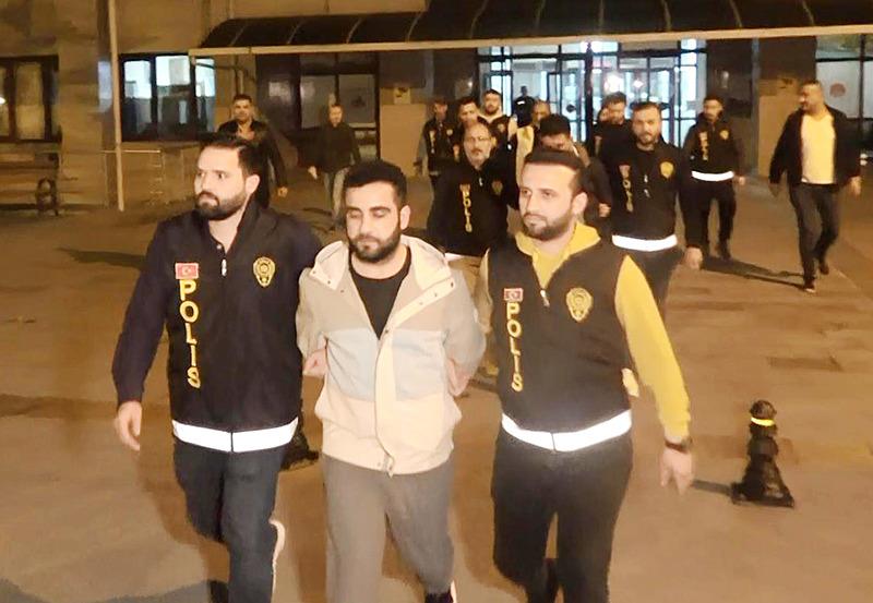 antalyadaki-kesik-bas-cinayetinde-sir-perdesi-4-yil-sonra-aralandi-once-beraber-define-aradilar-sonra-iskence-1741681431202.jpeg 'Kesik baş' cinayeti 4 yıl sonra aydınlatıldı (DHA)