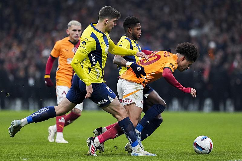fenerbahcede-yusuf-akciceke-dev-zam-1741677551377.jpeg